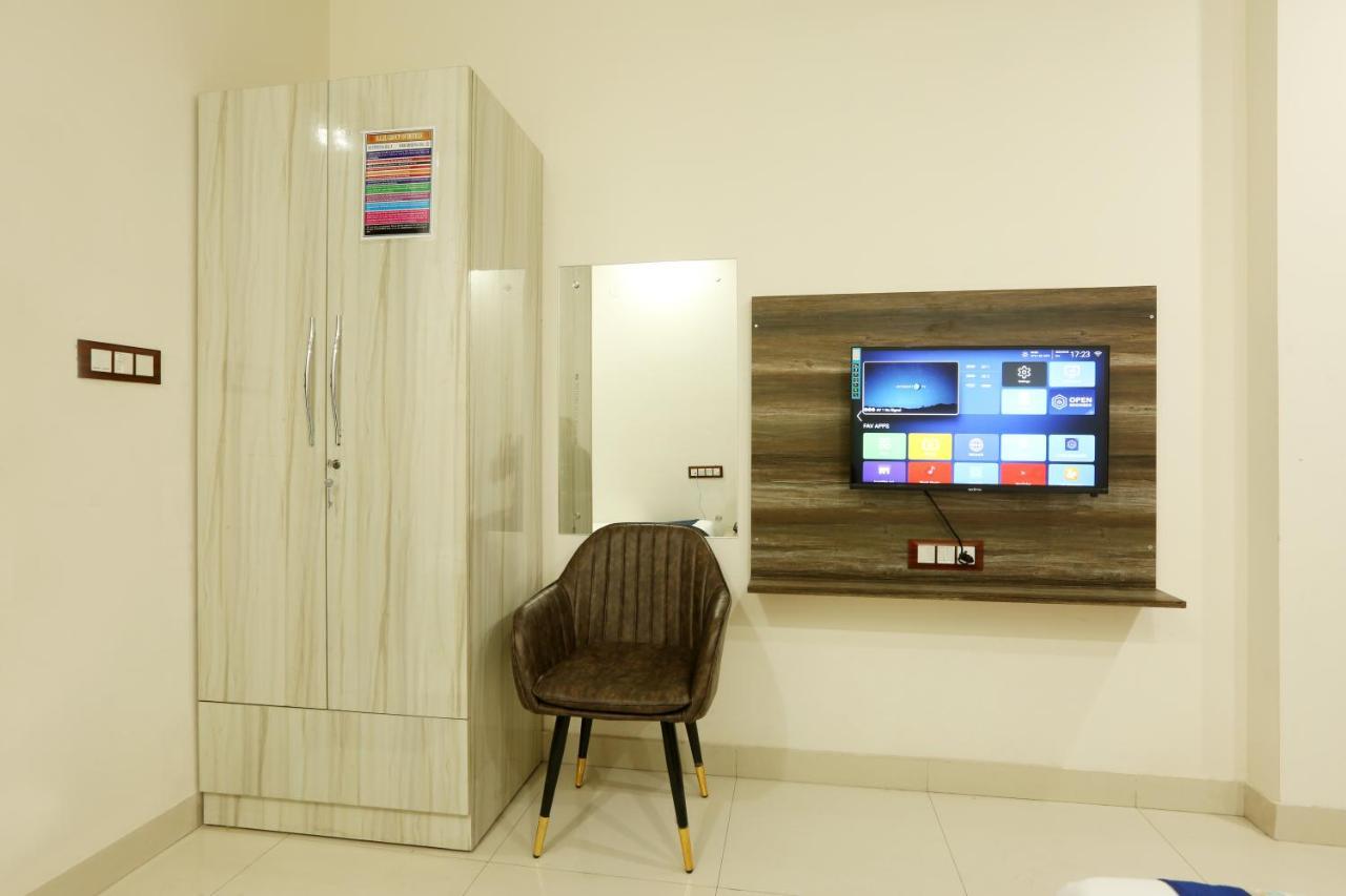 Hotel Red Velvet At Delhi Airport New Delhi Exterior foto