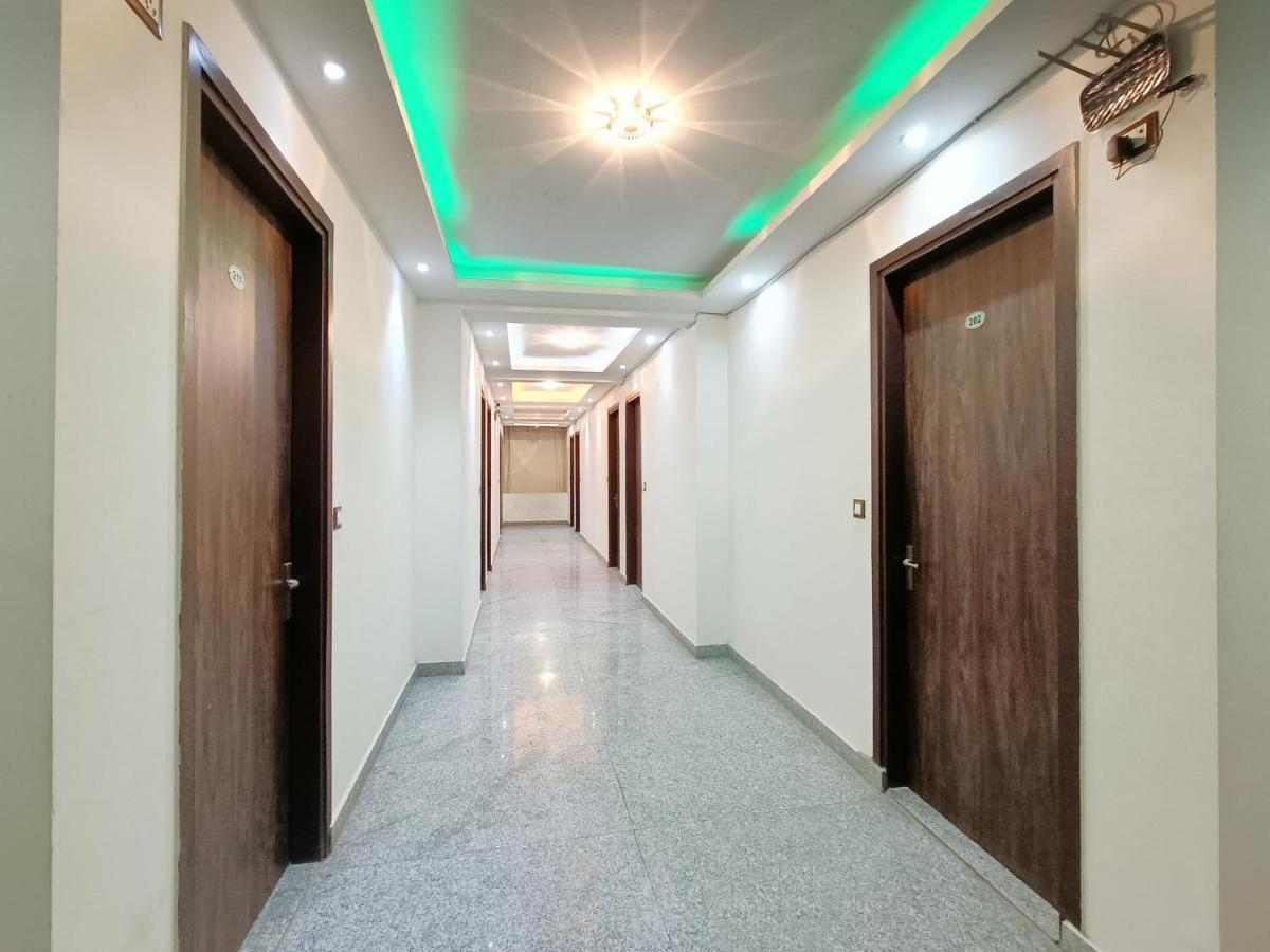 Hotel Red Velvet At Delhi Airport New Delhi Exterior foto